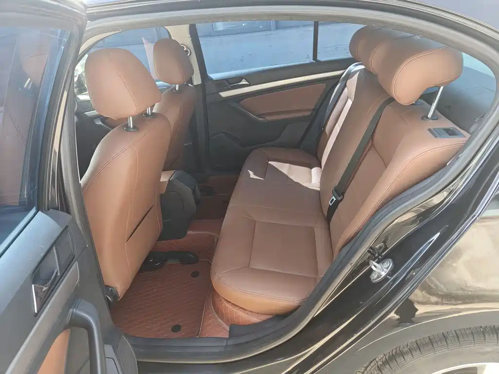 Volkswagen Lavida 2017 1.6L AT