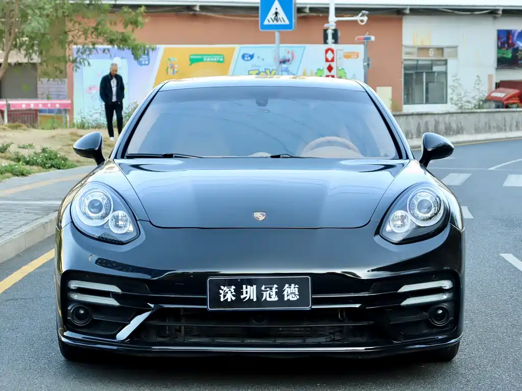 Porsche Panamera 2010 Panamera Turbo 4.8T