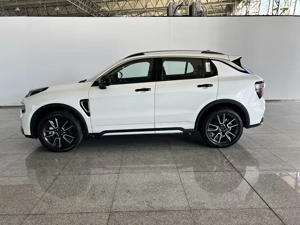 Lynk & Co 01 — миниатюра 14