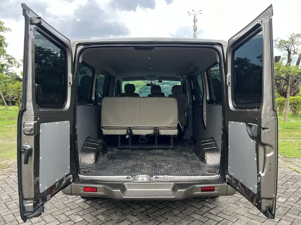 MAXUS V80 — миниатюра 17