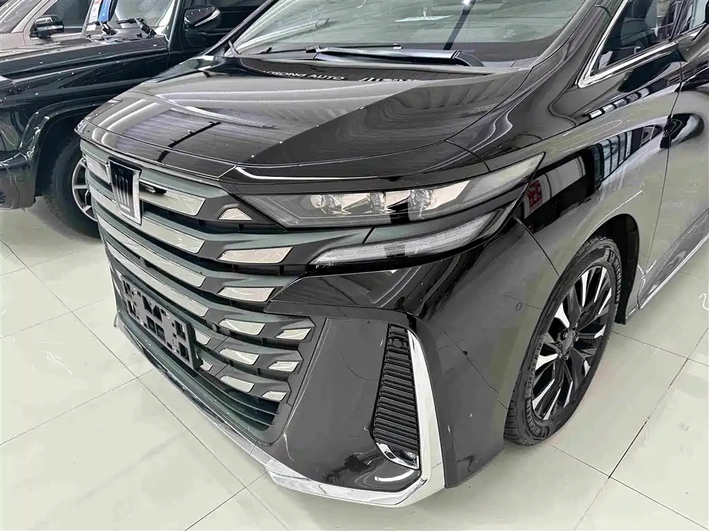 Toyota Vellfire — миниатюра 3