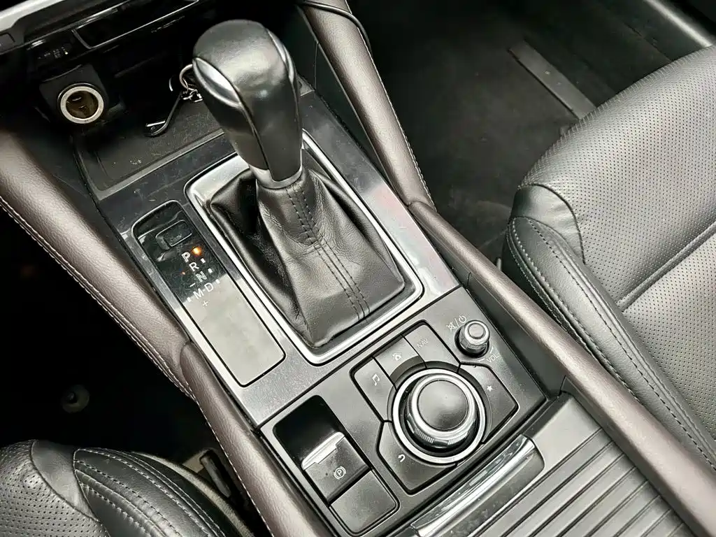 Mazda Atenza — миниатюра 10