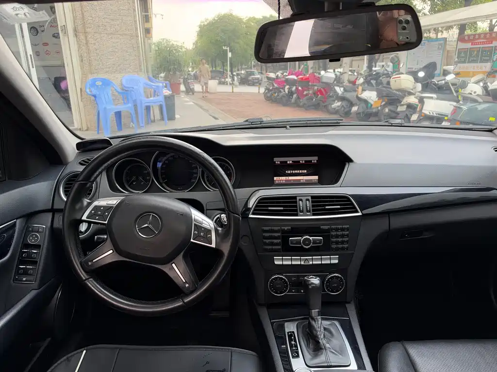 Mercedes-Benz C-Class — миниатюра 5