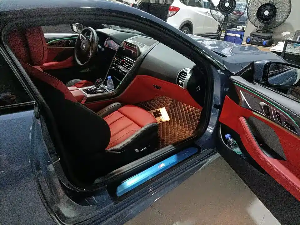BMW 8 Series — миниатюра 2