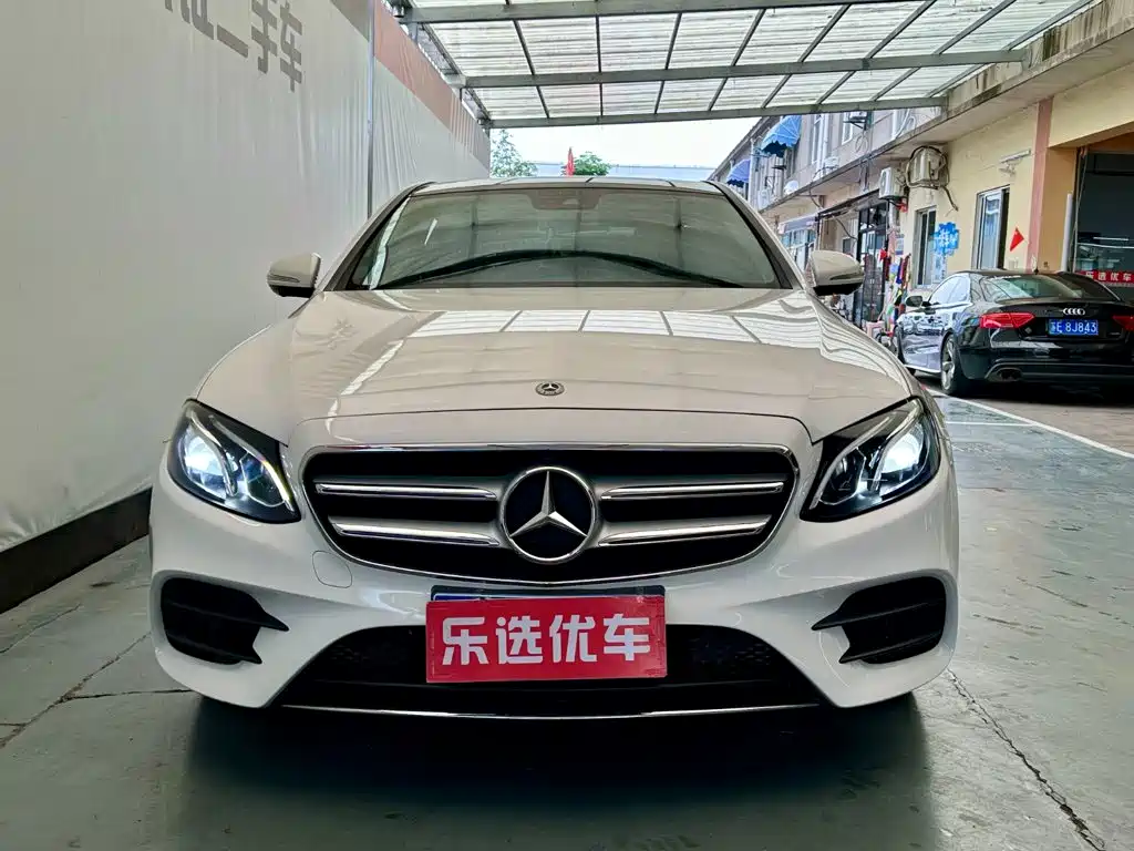 Mercedes-Benz E-Class — миниатюра 2