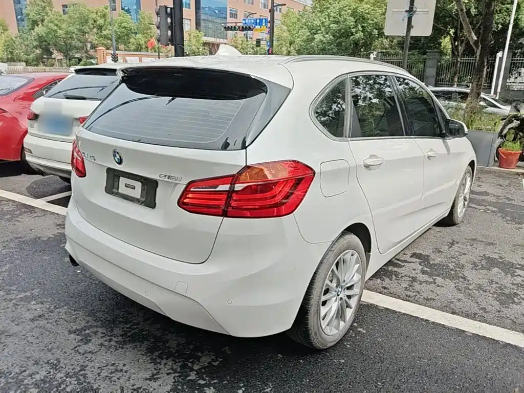 BMW 2 Series Active Tourer — миниатюра 7