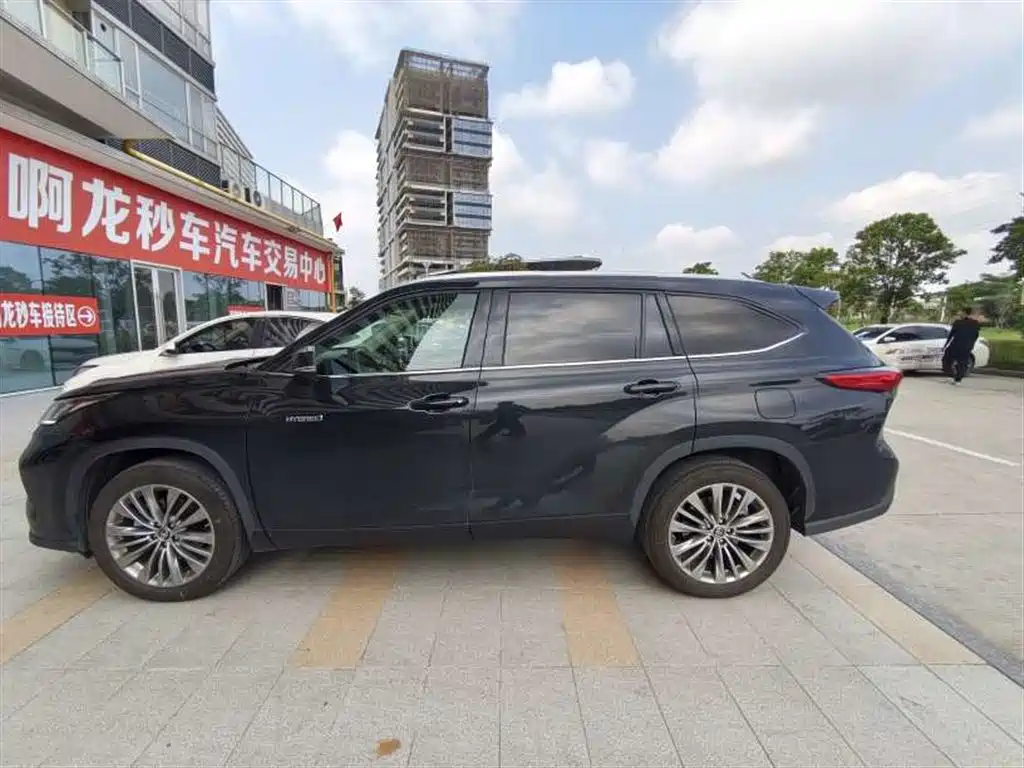 Toyota Highlander — миниатюра 9