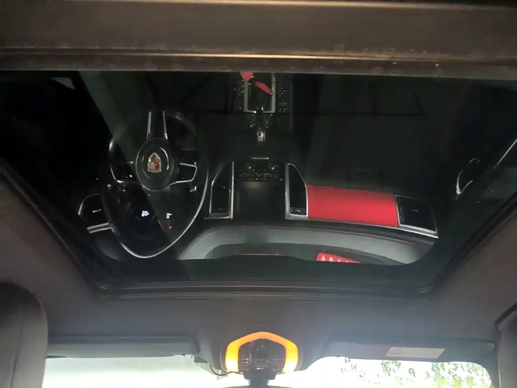 Porsche Macan — миниатюра 18