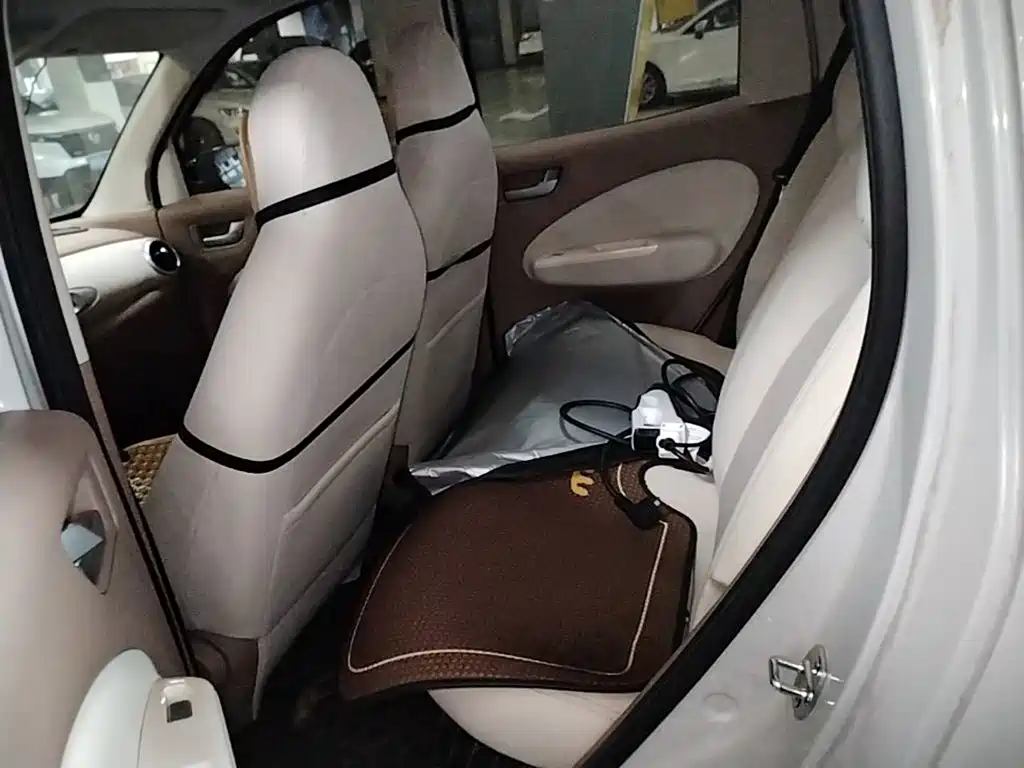 Wuling MINIEV — миниатюра 17