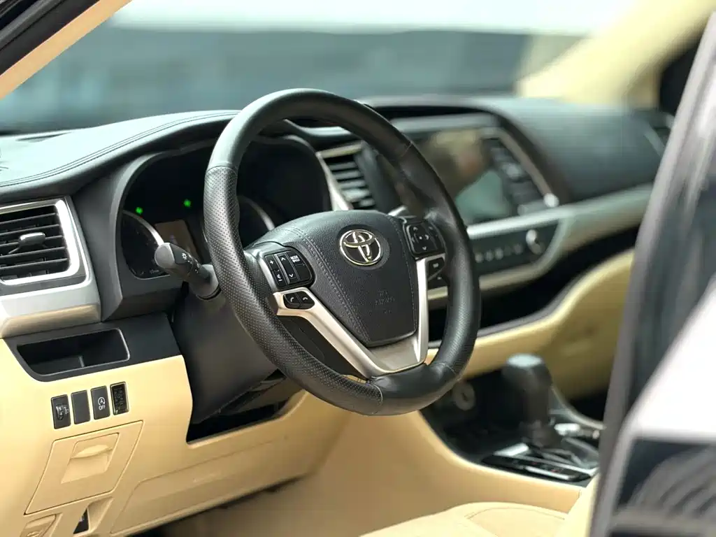 Toyota Highlander 2018 2.0T Elite 7 мест VI