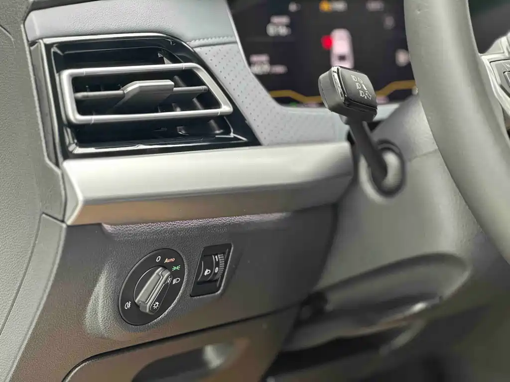 Volkswagen Lavida — миниатюра 18