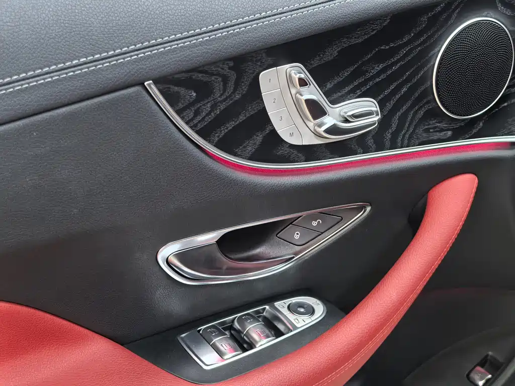 Mercedes-Benz E-Class (Import) — миниатюра 7