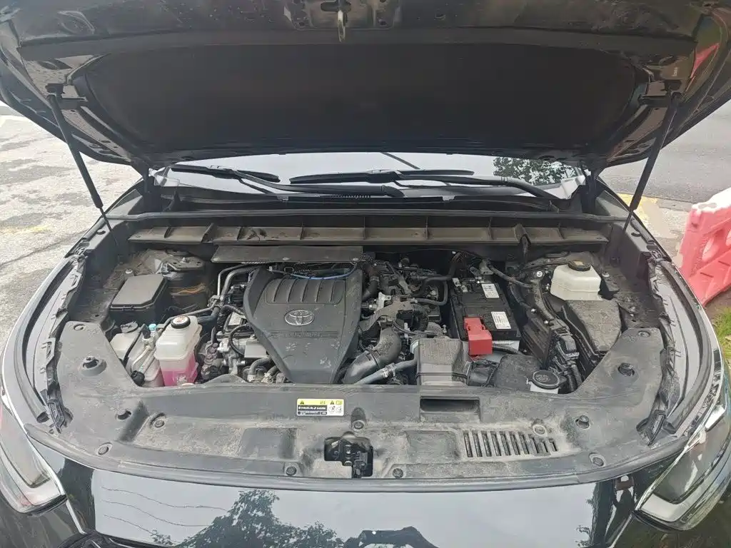 Toyota Crown Kluger — миниатюра 11