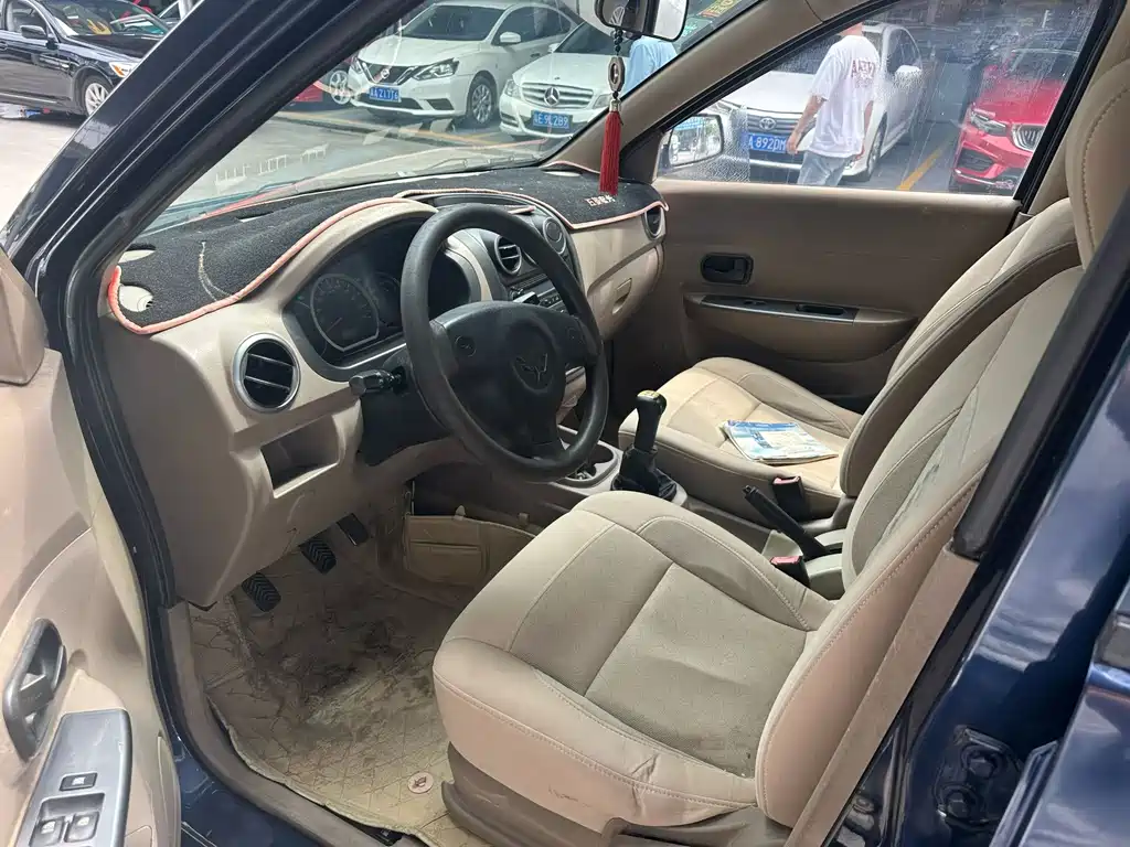 Wuling Hongguang — миниатюра 5