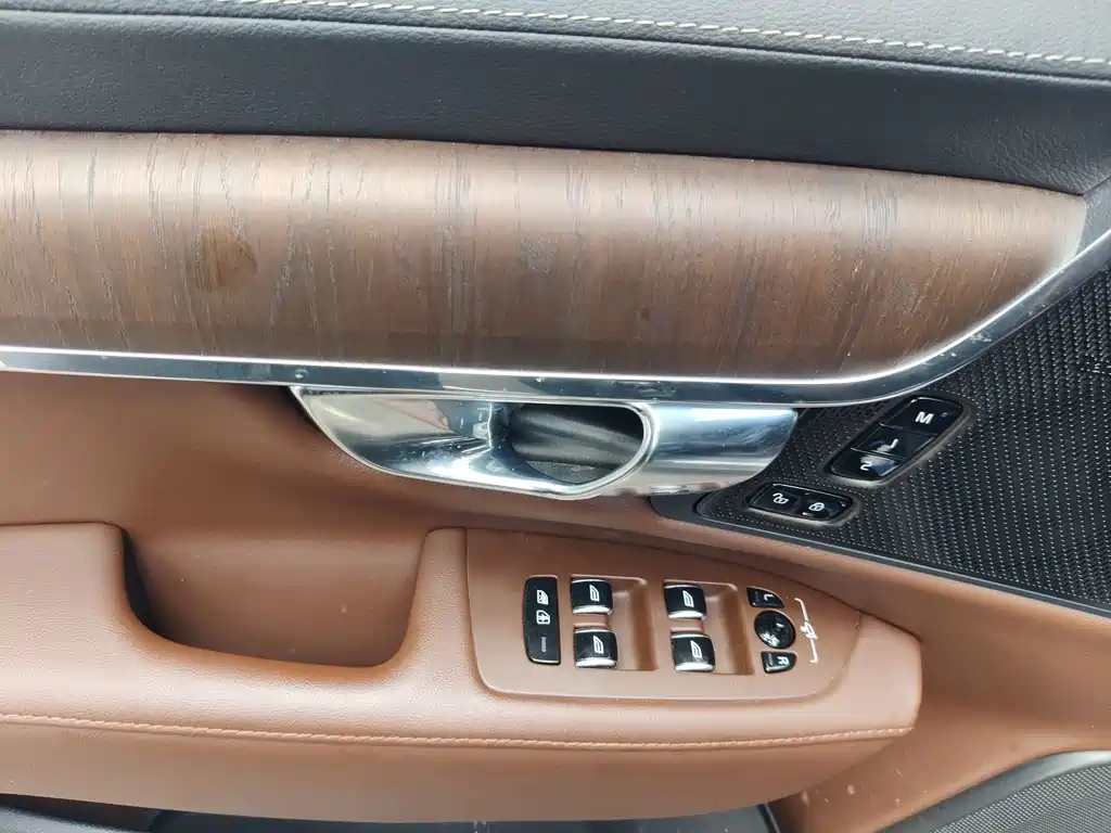 Volvo S90 — миниатюра 15