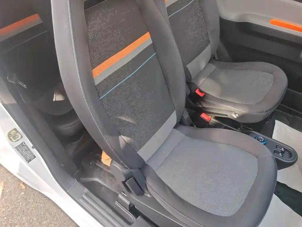 Wuling MINIEV — миниатюра 25