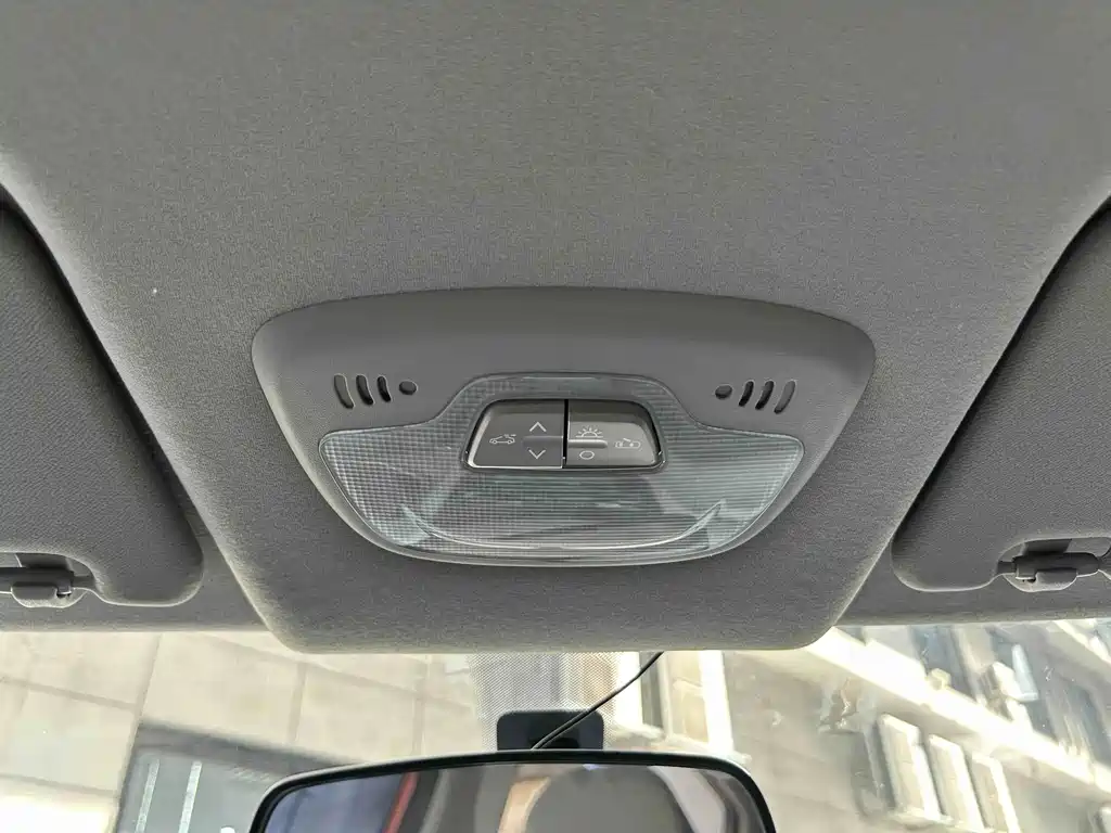 Chevrolet Sail — миниатюра 9