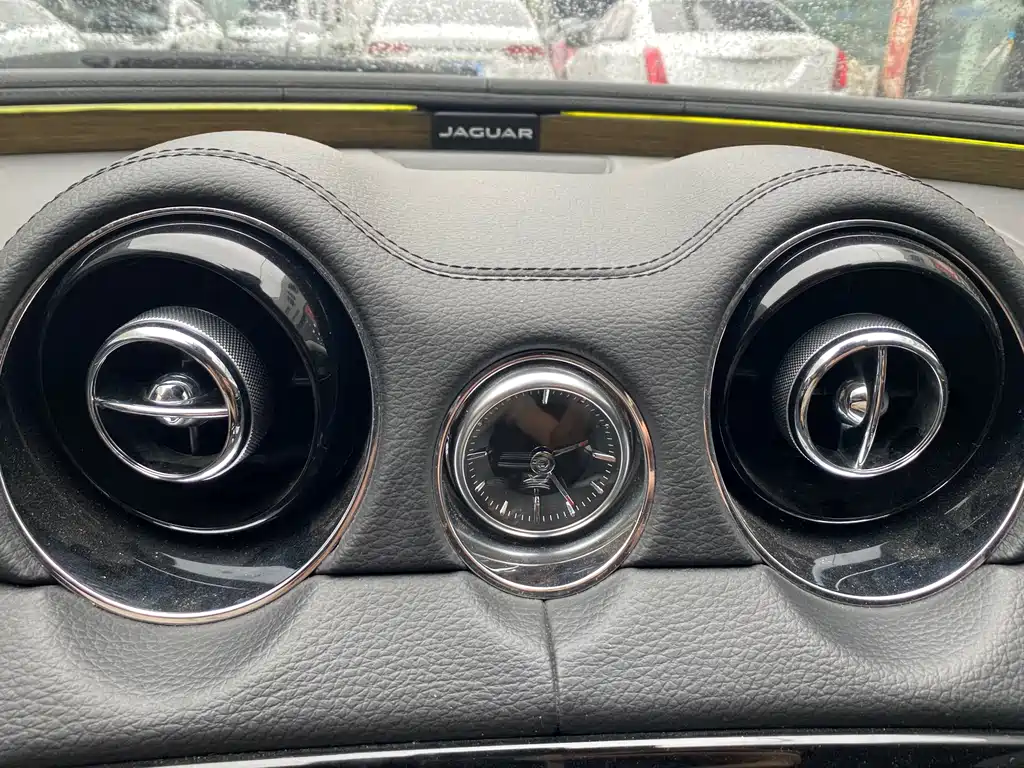Jaguar XJ — миниатюра 16