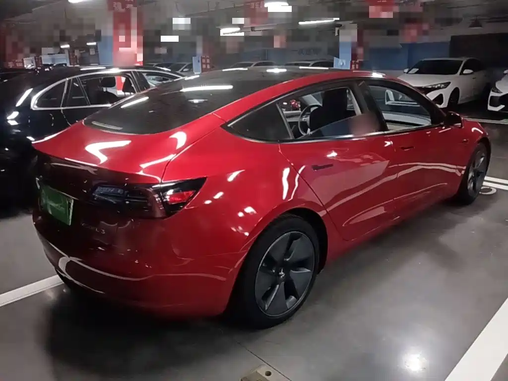 Tesla Model 3 — миниатюра 7