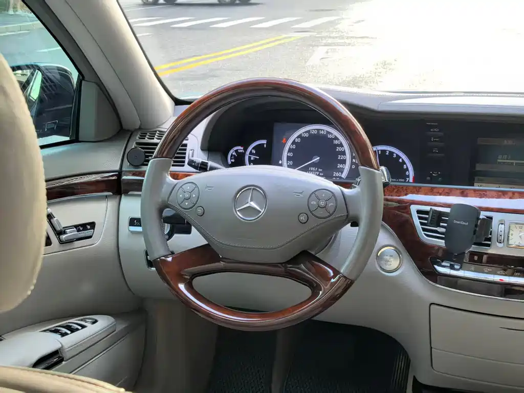 Mercedes-Benz S-Class — миниатюра 20