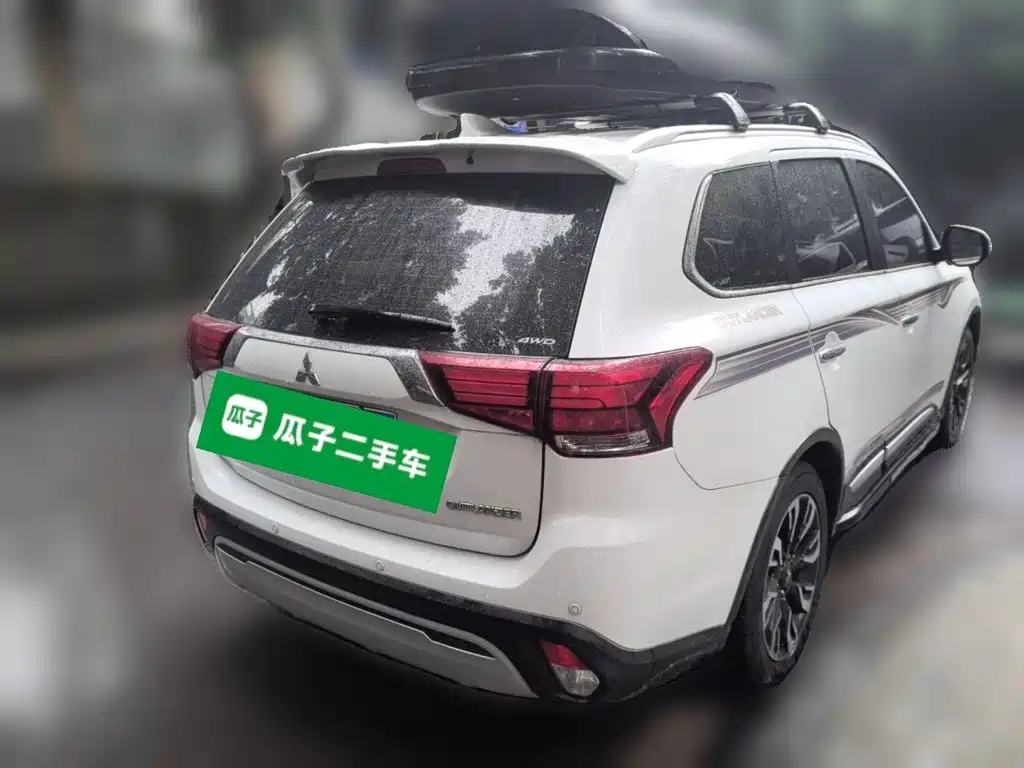 Mitsubishi Outlander — миниатюра 4