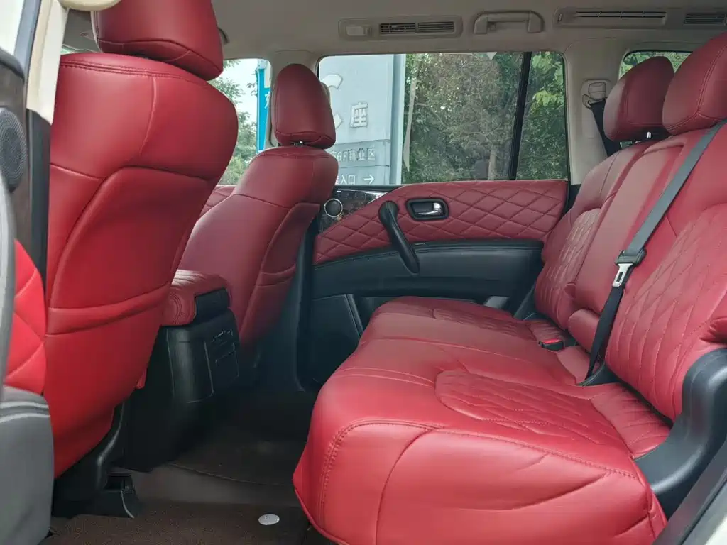 Nissan Patrol — миниатюра 6