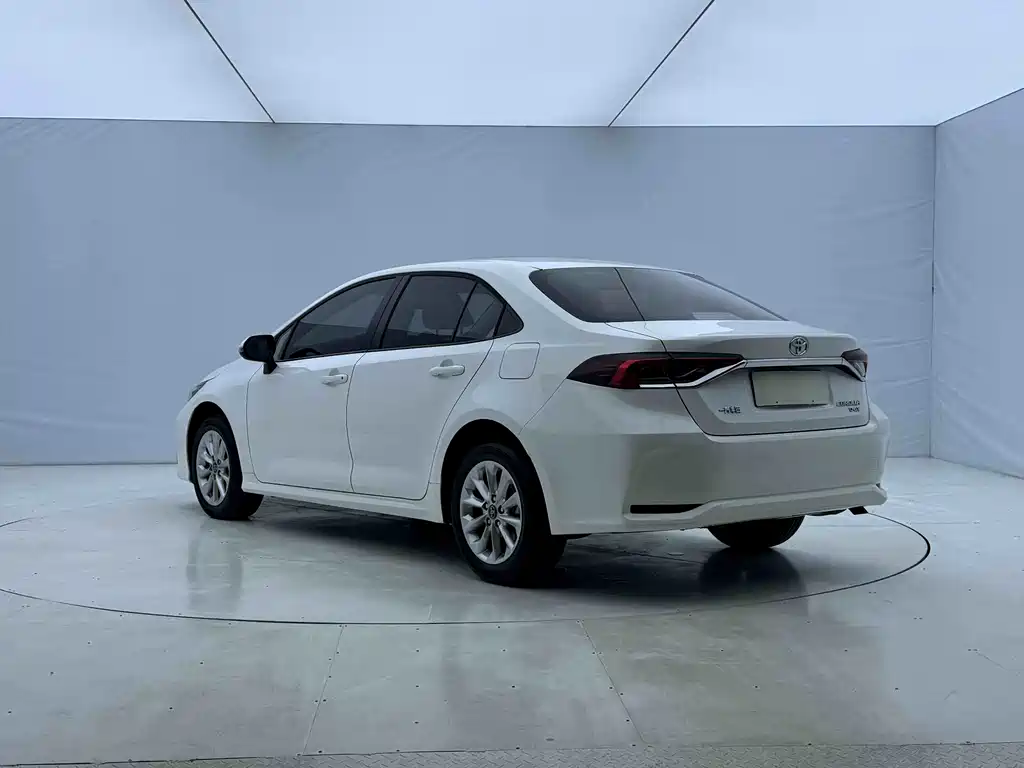 Toyota Corolla — миниатюра 6