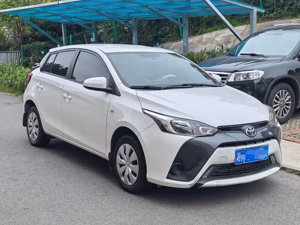 Toyota Yaris L — миниатюра 3