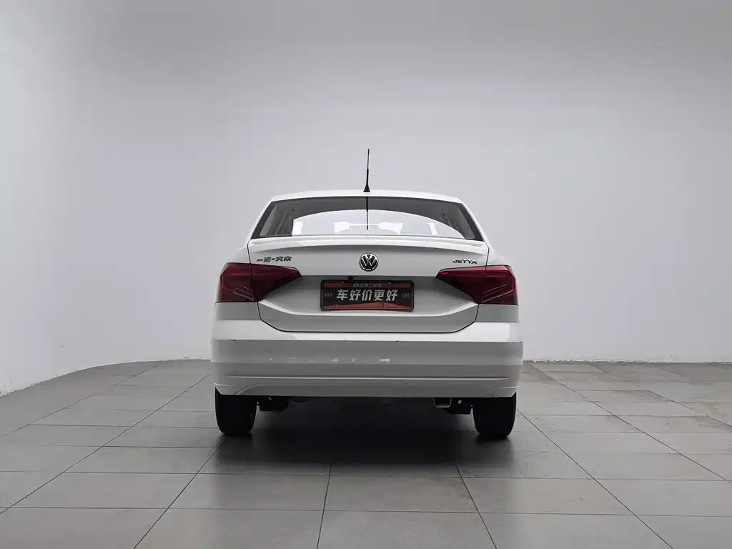 Volkswagen Jetta — миниатюра 4