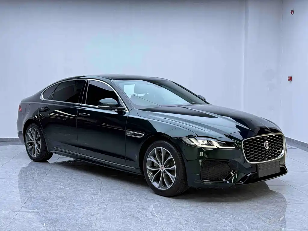 Jaguar XFL — миниатюра 3