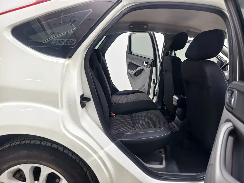 Ford Focus — миниатюра 15