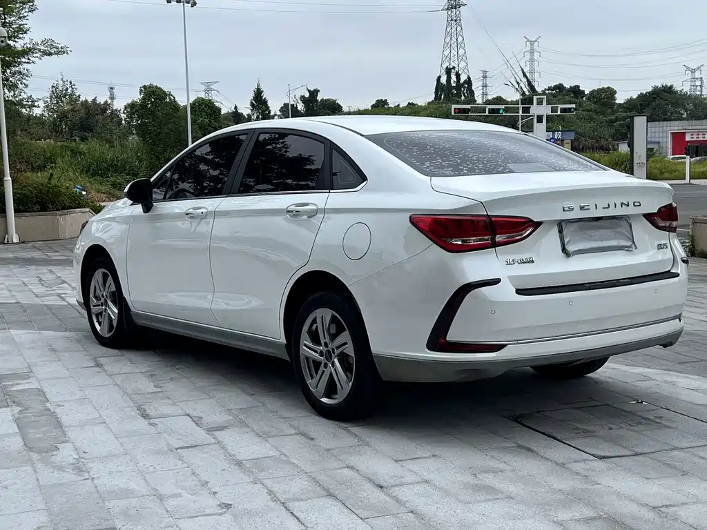BAIC EU5 — миниатюра 5