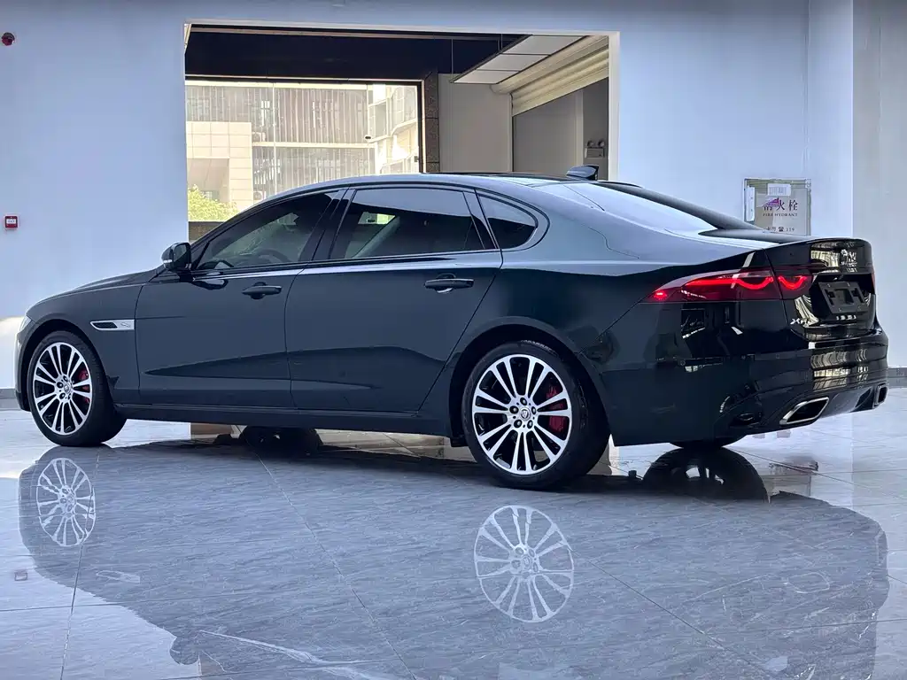 Jaguar XFL — миниатюра 21