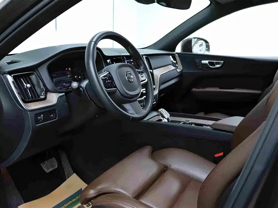 Volvo XC60 — миниатюра 8
