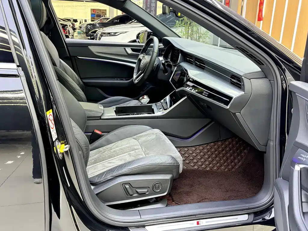 Audi A6L 2021 40 TFSI Luxury