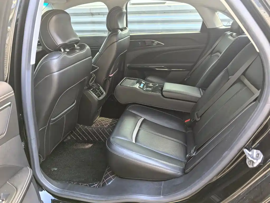 Ford Taurus — миниатюра 11