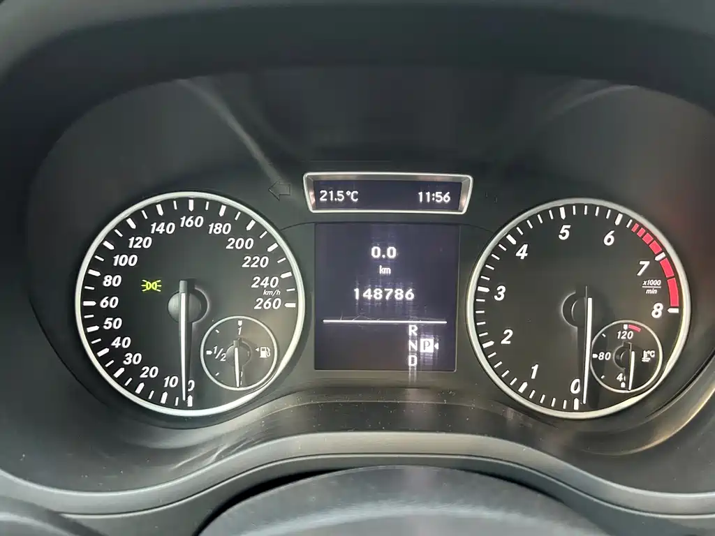 Mercedes-Benz B-Class — миниатюра 13