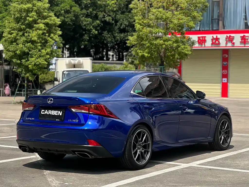 Lexus IS — миниатюра 5