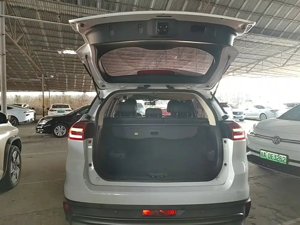 Geely Boyue — миниатюра 22