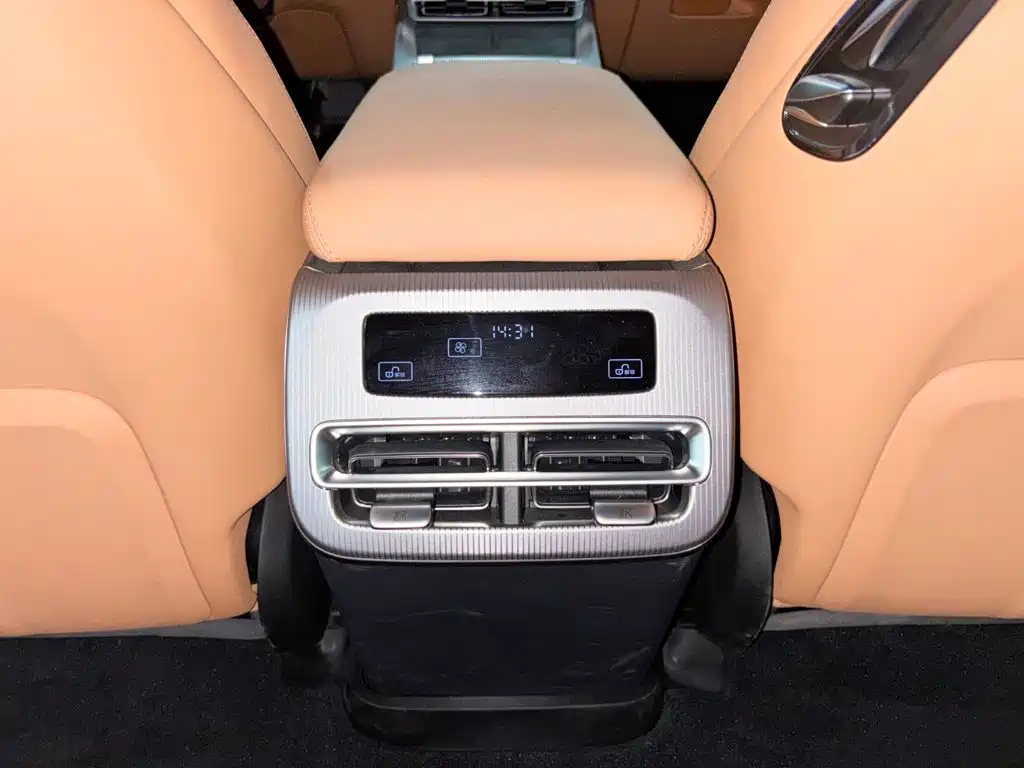 BYD Han L — миниатюра 27