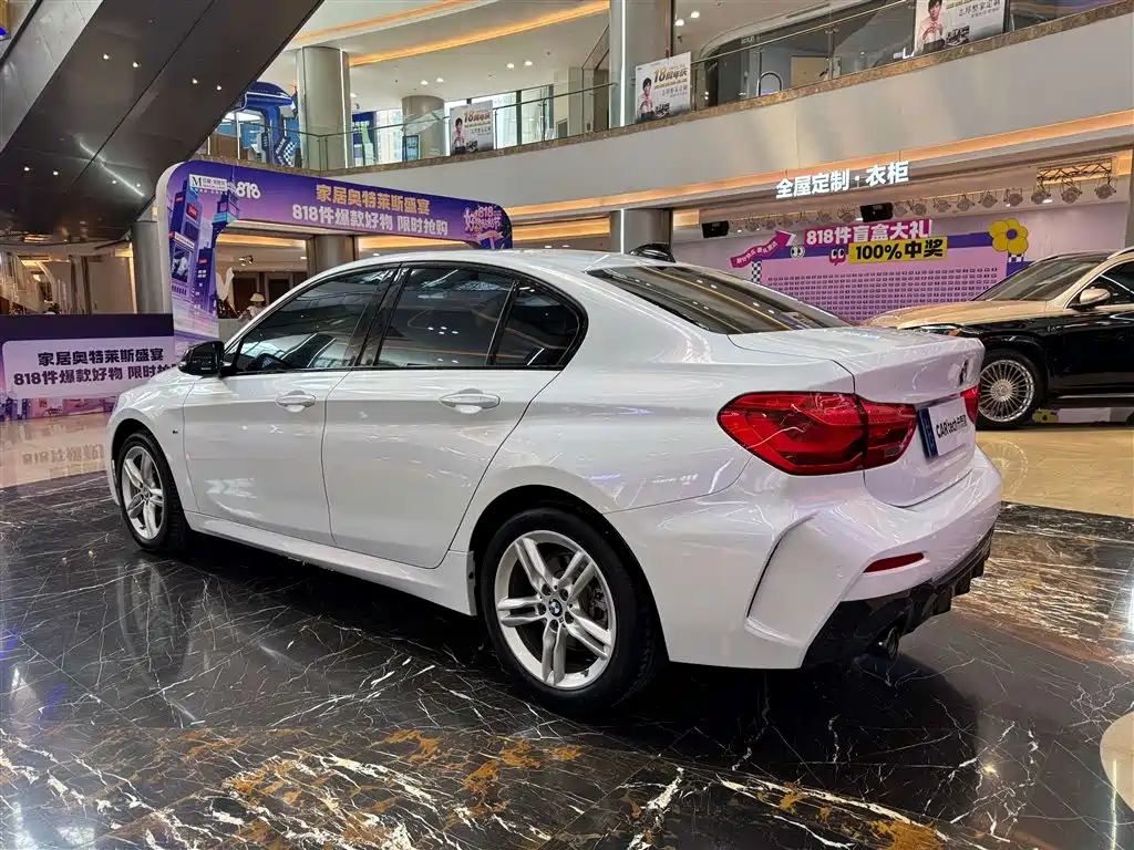 BMW 1 SERIES