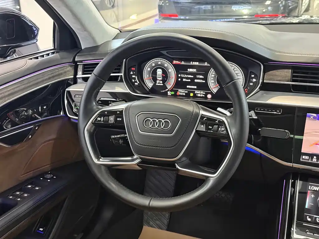 Audi A8 — миниатюра 5