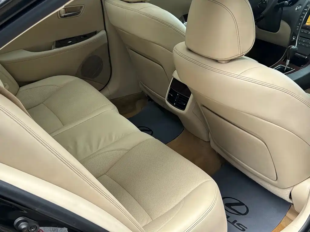 Lexus ES — миниатюра 12