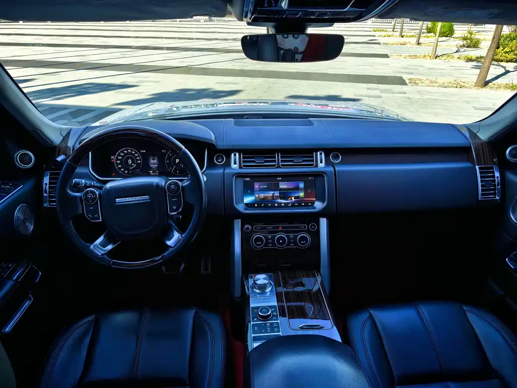 Land Rover Range Rover — миниатюра 16