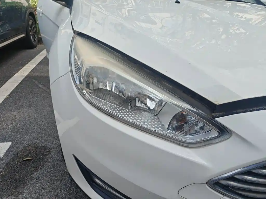 Ford Focus — миниатюра 7