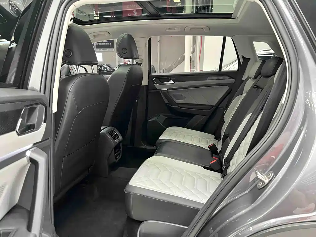 Volkswagen Tayron 2023 280TSI Luxury Plus