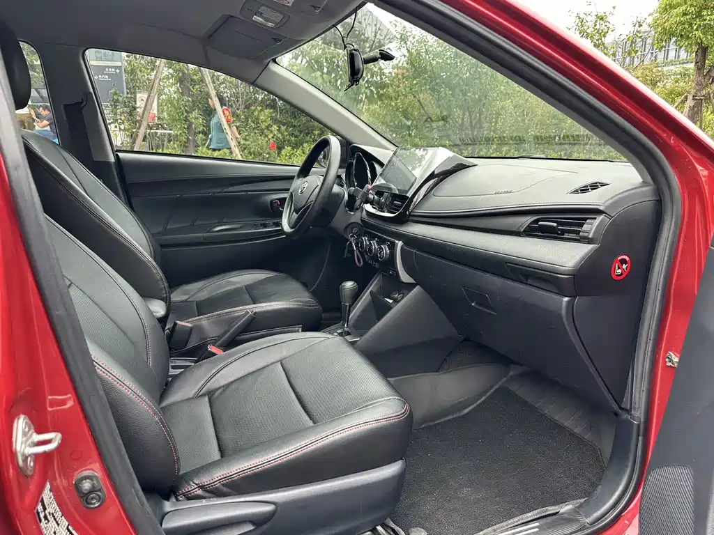 Toyota Yaris L — миниатюра 11