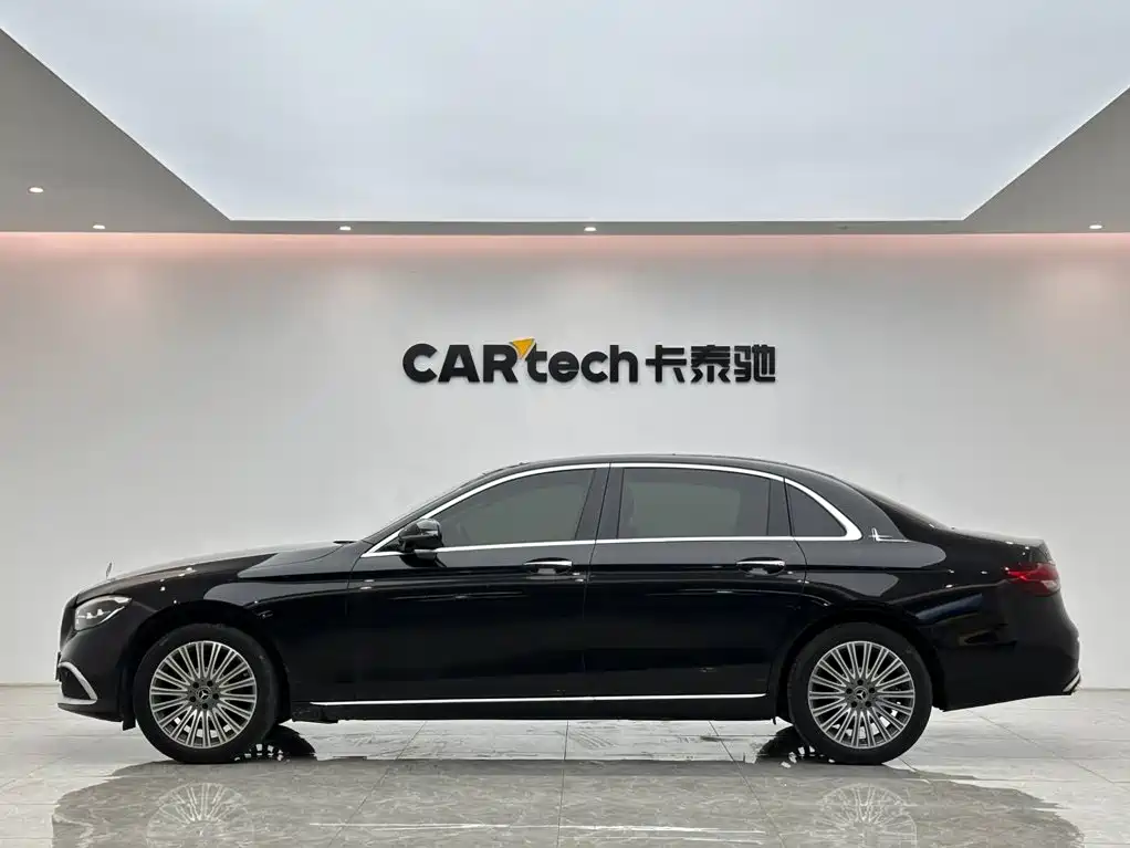 Mercedes-Benz E-Class — миниатюра 2