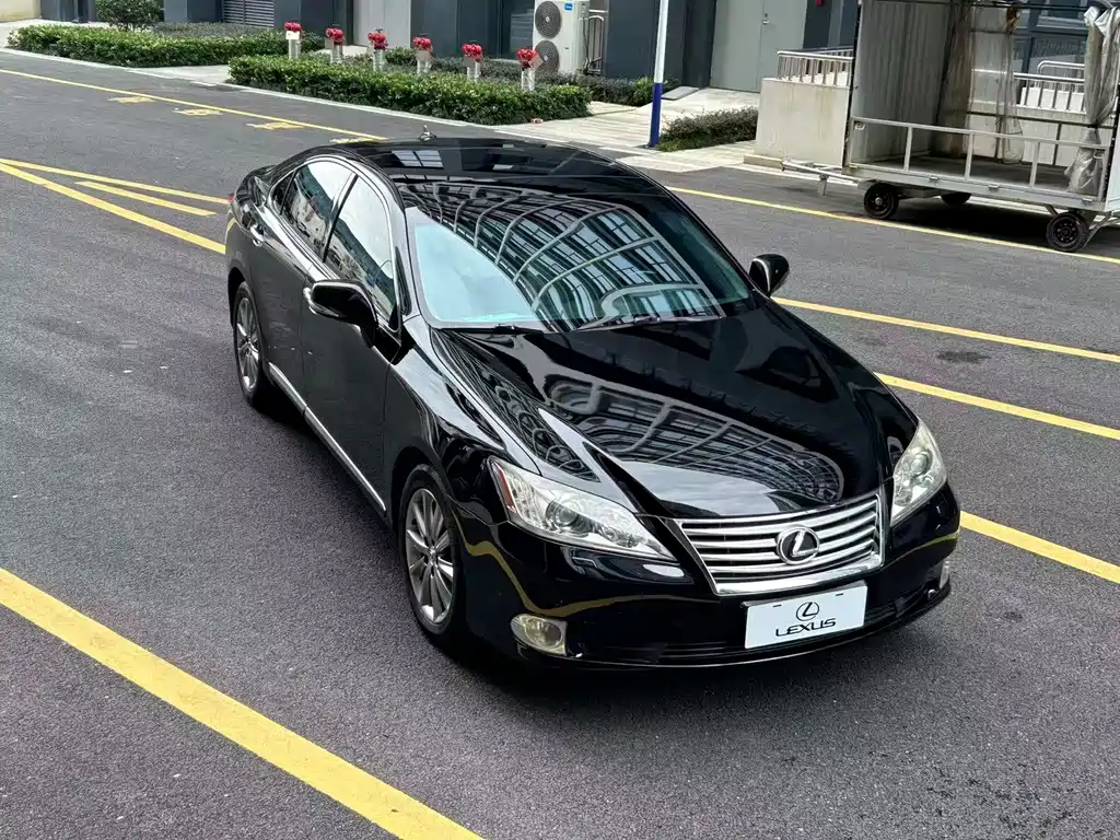 Lexus ES — миниатюра 2
