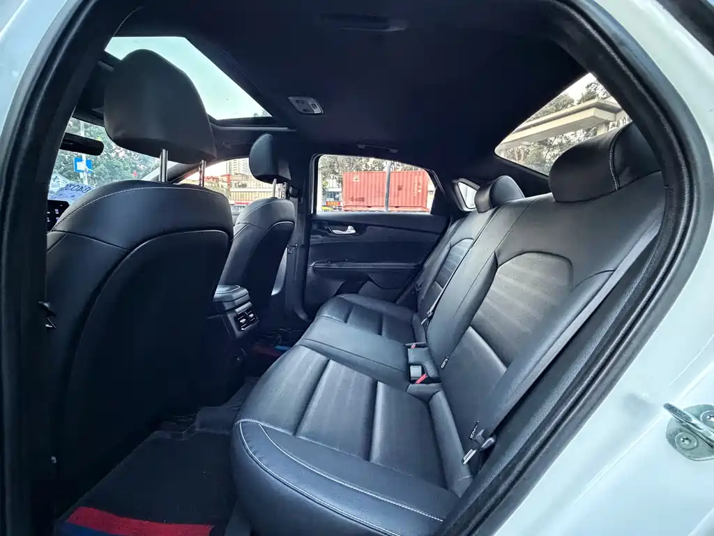 Kia K3 — миниатюра 12